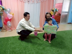 LINE_ALBUM_กิจกรรมทำบุญส่งท้ายปีเก่า ศพด_30 ธ_ค_ 68_260105_37.jpg - ศูนย์พัฒนาเด็กเล็กเทศบาลตำบลสันป่าตอง จัดโครงการเรียนรู้สู่โลกกว้าง อนุบาลวัยใส(กิจกรรมทำบุญส่งท้ายปีเก่าต้อนรับปีใหม่) | https://www.sanpatong.go.th